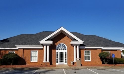 Exterior entrance of the Dosher Physical Therapy Powdersville clinic.