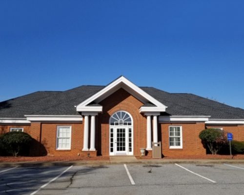 Exterior entrance of the Dosher Physical Therapy Powdersville clinic.